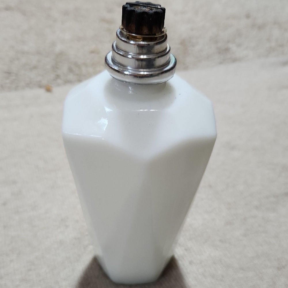 White Geometric Catalytic Lamp Berger
